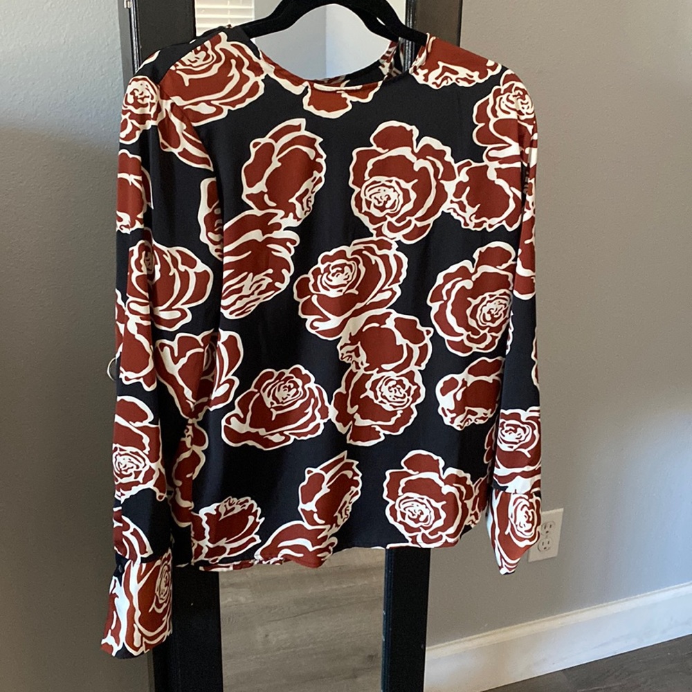 WHO WHAT WEAR LONG SLEEVE BLOUSE
